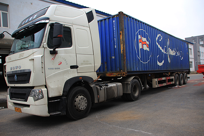 德國定制除塵器裝車發(fā)貨